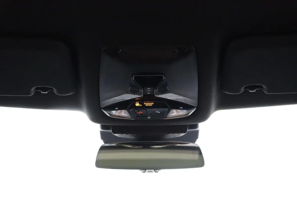 E Favoured M 66.5 kWh | SOH 100% | Pakket M | Head Up | Panoramadak