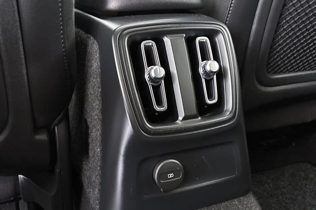 1.5 T4 Plug-in hybrid Ultimate Dark Panoramadak Trekhaak Stuur-Stoelverwarming Camera
