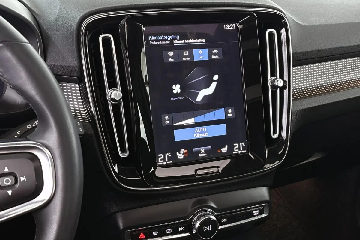 1.5 T4 Plug-in hybrid Ultimate Dark Panoramadak Trekhaak Stuur-Stoelverwarming Camera