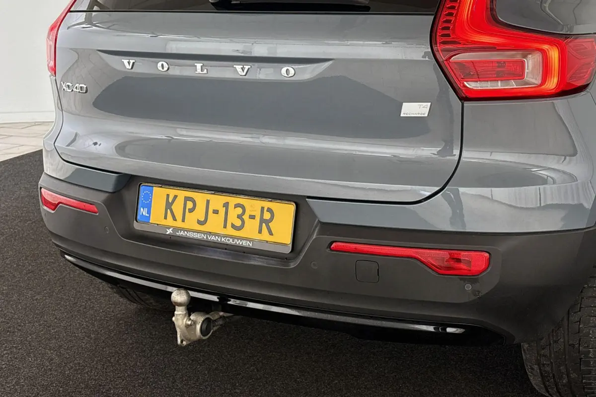 1.5 T4 Plug-in hybrid Ultimate Dark Panoramadak Trekhaak Stuur-Stoelverwarming Camera