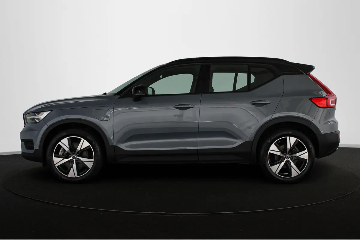 1.5 T4 Plug-in hybrid Ultimate Dark Panoramadak Trekhaak Stuur-Stoelverwarming Camera