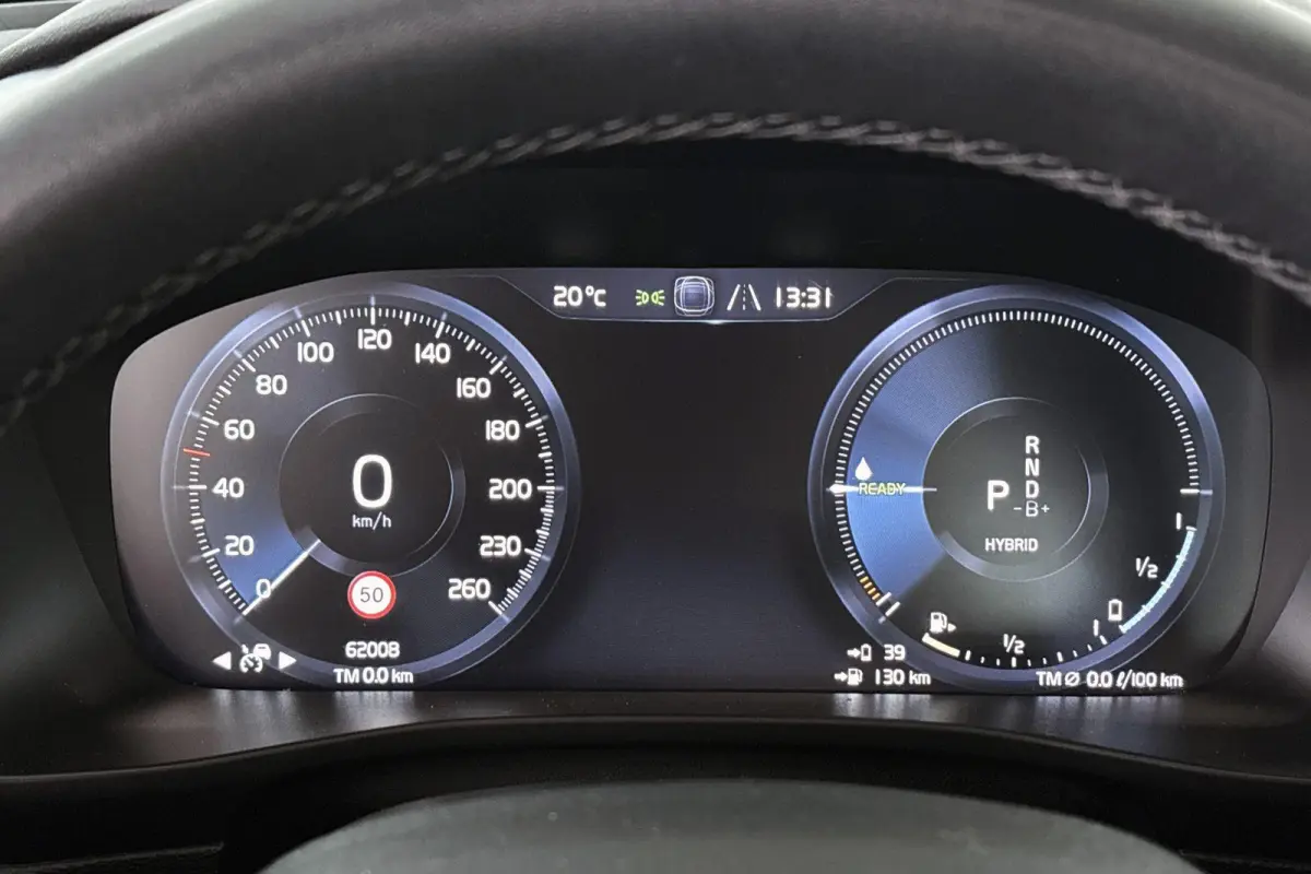 1.5 T4 Plug-in hybrid Ultimate Dark Panoramadak Trekhaak Stuur-Stoelverwarming Camera