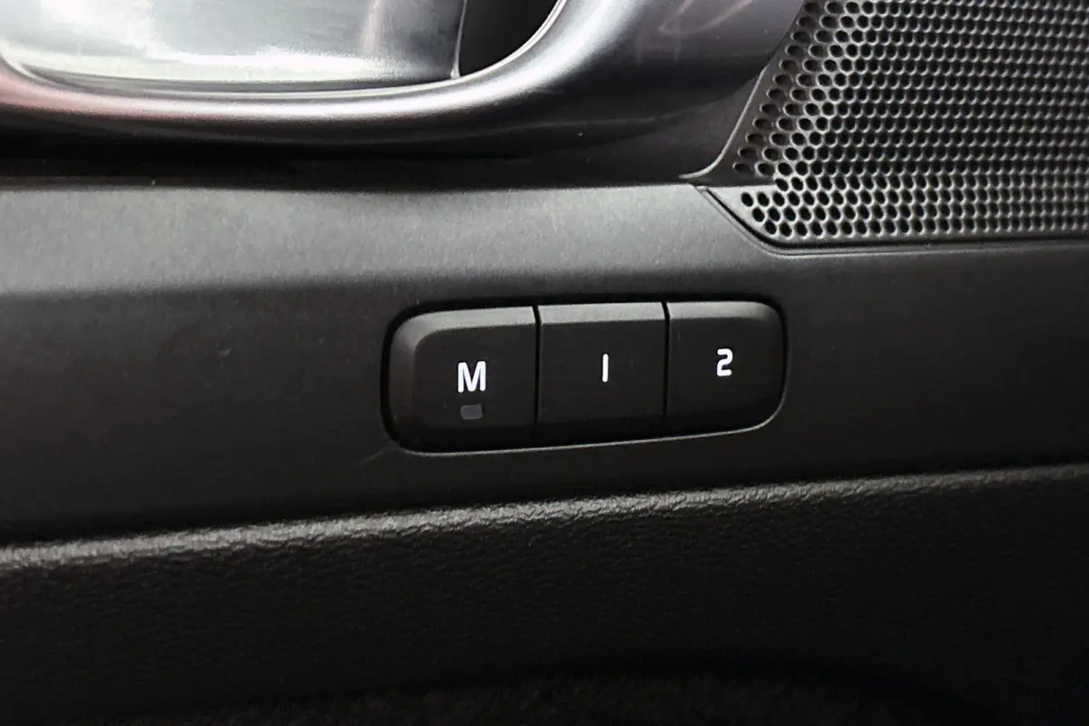1.5 T4 Plug-in hybrid Ultimate Dark Panoramadak Trekhaak Stuur-Stoelverwarming Camera