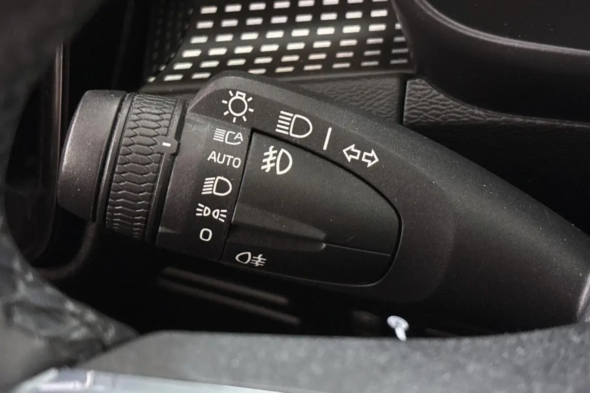 1.5 T4 Plug-in hybrid Ultimate Dark Panoramadak Trekhaak Stuur-Stoelverwarming Camera