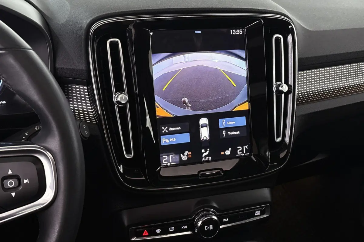 1.5 T4 Plug-in hybrid Ultimate Dark Panoramadak Trekhaak Stuur-Stoelverwarming Camera