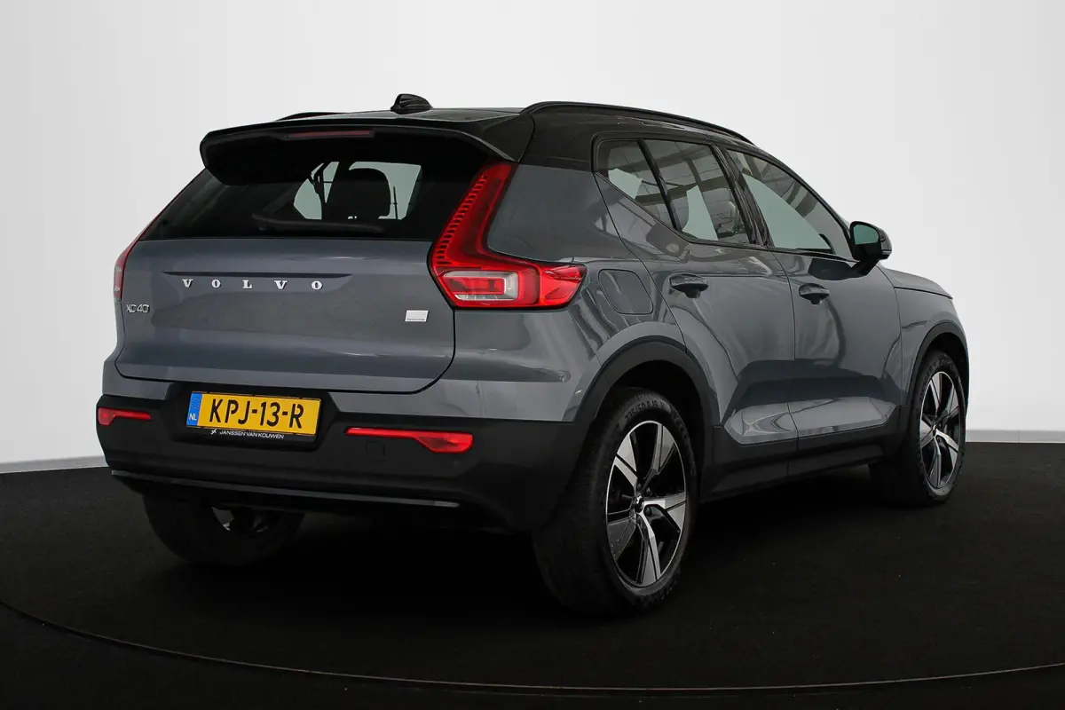 1.5 T4 Plug-in hybrid Ultimate Dark Panoramadak Trekhaak Stuur-Stoelverwarming Camera