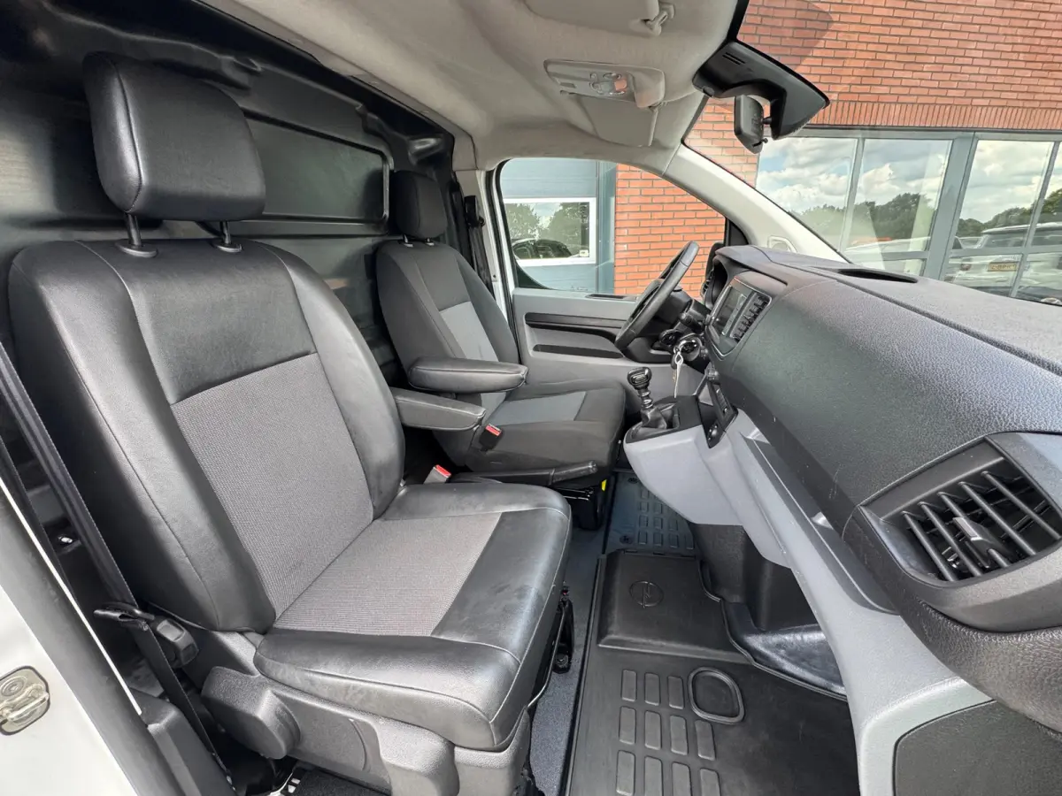 1.5 CDTI L3H1 Edition Airco Carplay Cruise