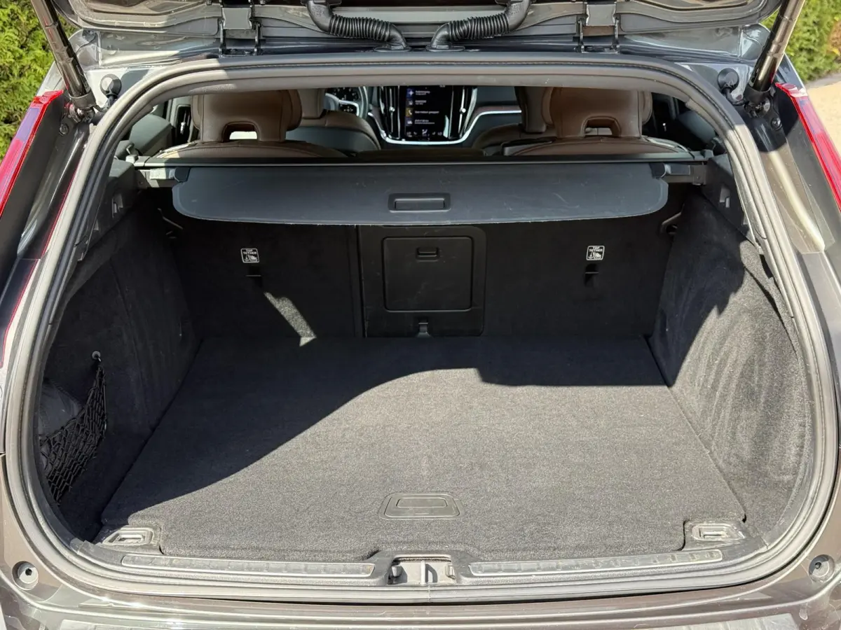 B3 Inscription | Trekhaak | Pano dak | BLIS | Keyless | Elektrische stoelen | Ledere bekleding |