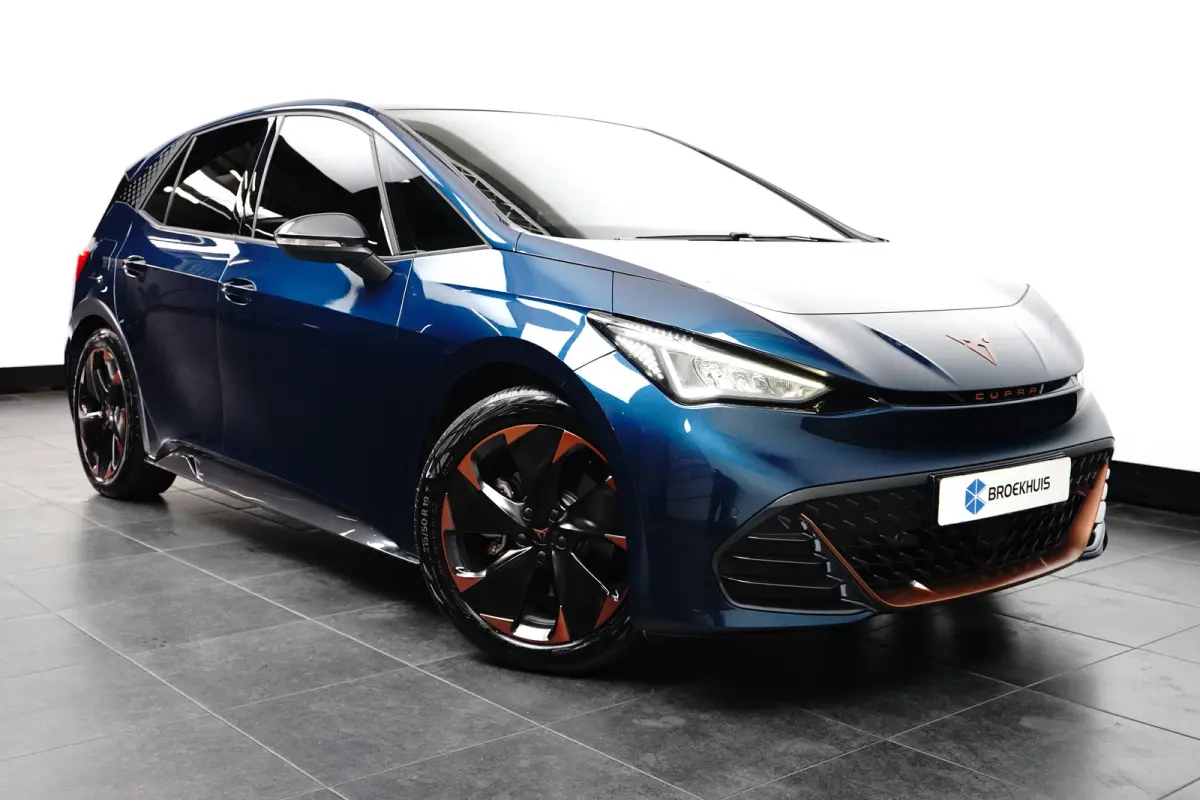 Copper 62 kWh 204 pk | Achteruitrijcamera | Apple Carplay | Stoelverwarming |