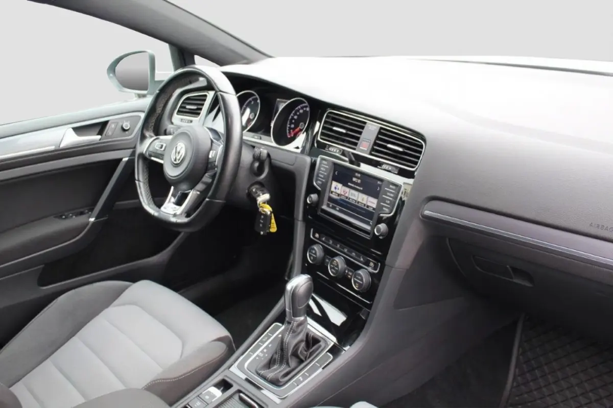 1.4 TSi 150 pk DSG Highline R-line | CAMERA | EL. TREKHAAK | STOELVERW. |