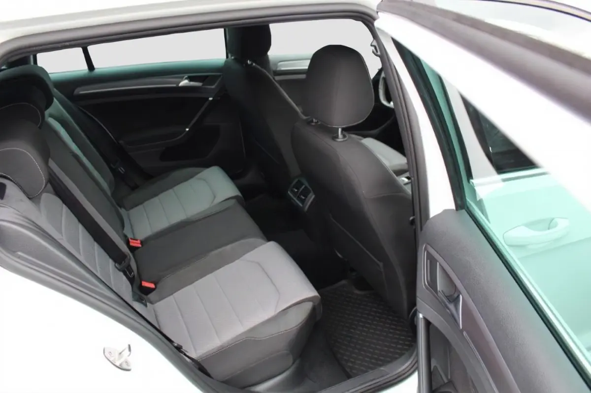 1.4 TSi 150 pk DSG Highline R-line | CAMERA | EL. TREKHAAK | STOELVERW. |