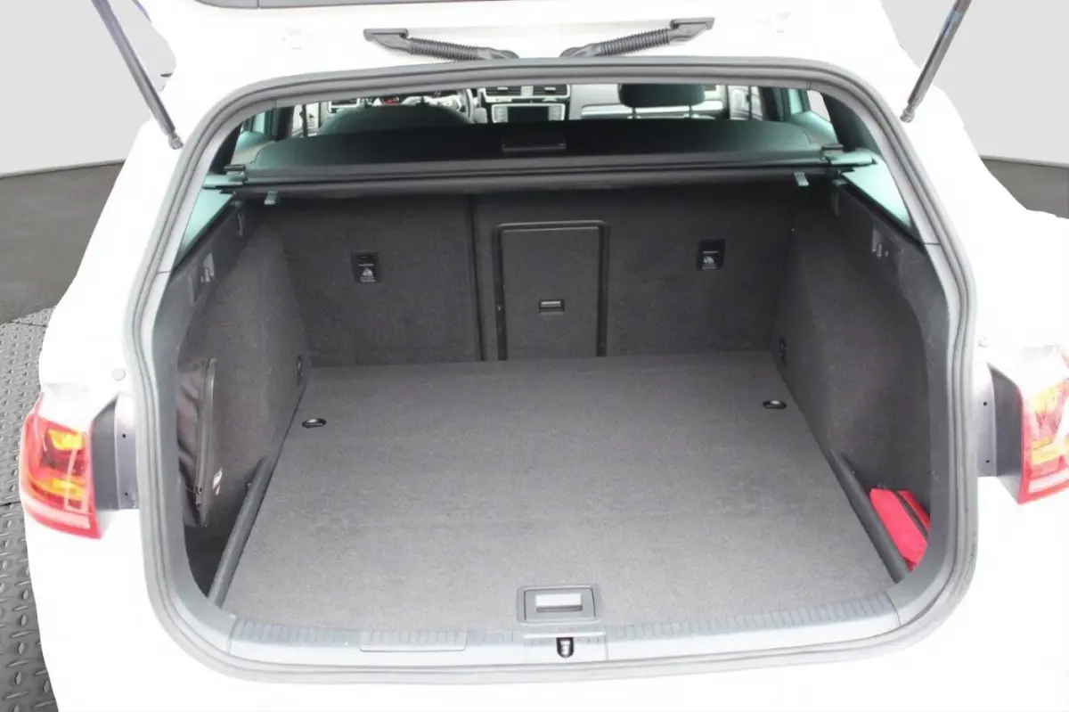 1.4 TSi 150 pk DSG Highline R-line | CAMERA | EL. TREKHAAK | STOELVERW. |