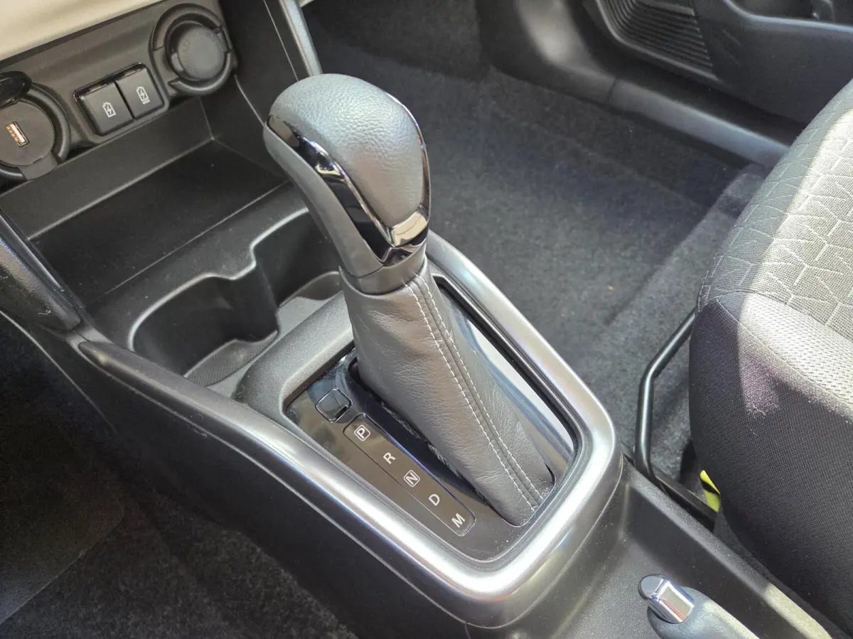 1.2 Style Smart Hybrid | Automaat / Nieuw model | Parelmoer / Carplay / Clima / Two-Tone