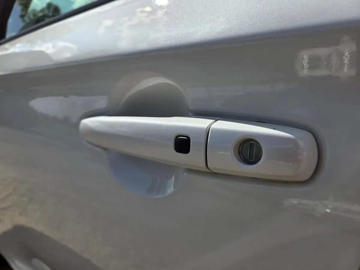 1.2 Style Smart Hybrid | Automaat / Nieuw model | Parelmoer / Carplay / Clima / Two-Tone