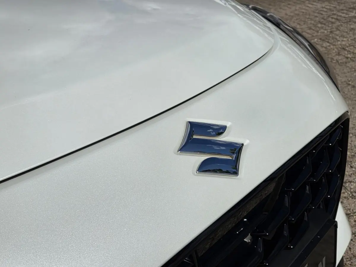 1.2 Style Smart Hybrid | Automaat / Nieuw model | Parelmoer / Carplay / Clima / Two-Tone