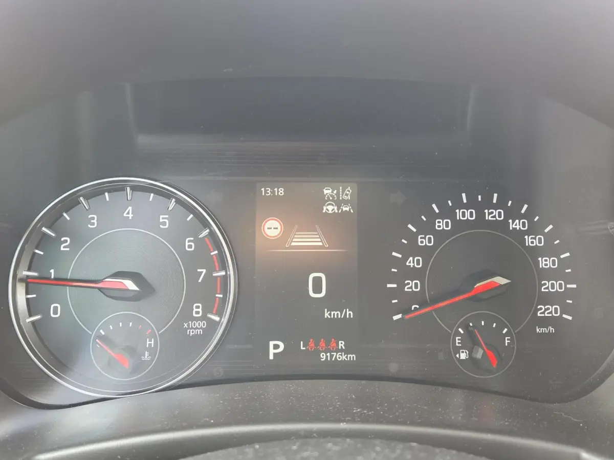 1.2 Style Smart Hybrid | Automaat / Nieuw model | Parelmoer / Carplay / Clima / Two-Tone