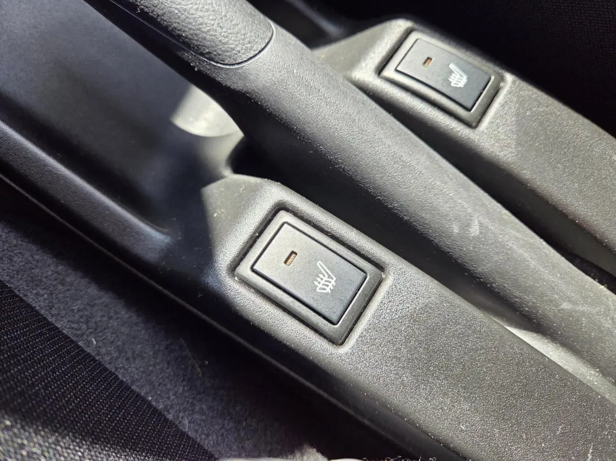 1.2 Style Smart Hybrid | Automaat / Nieuw model | Parelmoer / Carplay / Clima / Two-Tone
