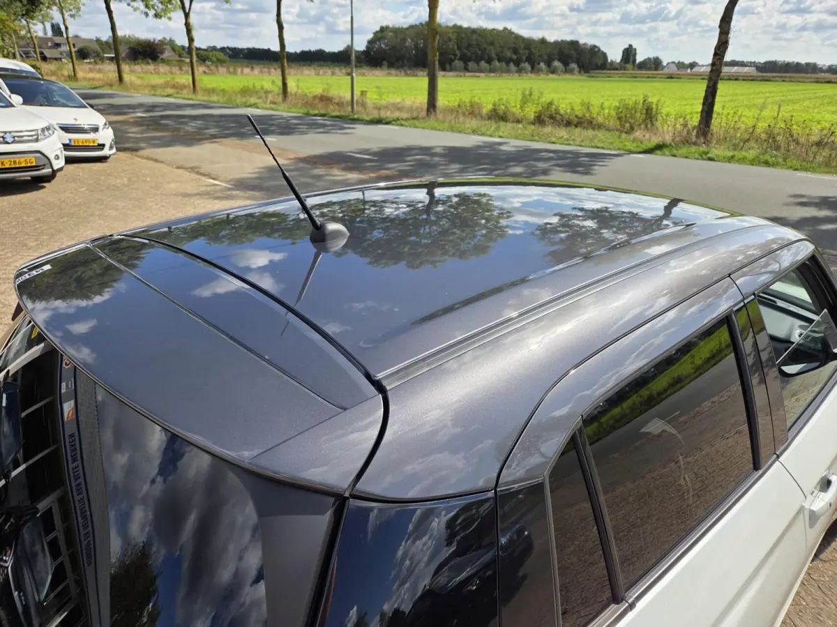 1.2 Style Smart Hybrid | Automaat / Nieuw model | Parelmoer / Carplay / Clima / Two-Tone