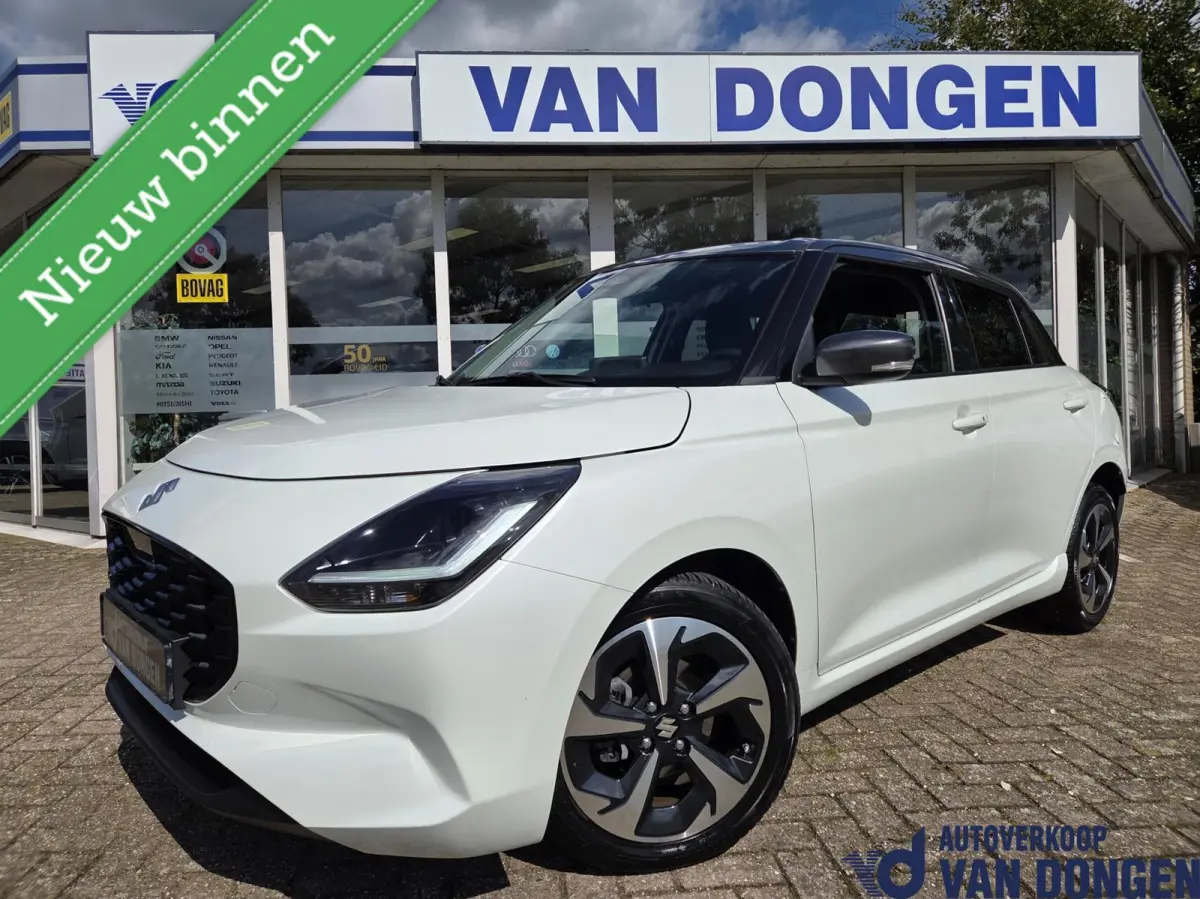 1.2 Style Smart Hybrid | Automaat / Nieuw model | Parelmoer / Carplay / Clima / Two-Tone