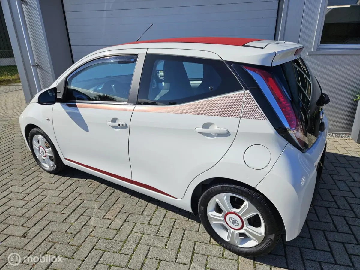1.0 VVT-i x-cite Cabrio zeer nette auto!!