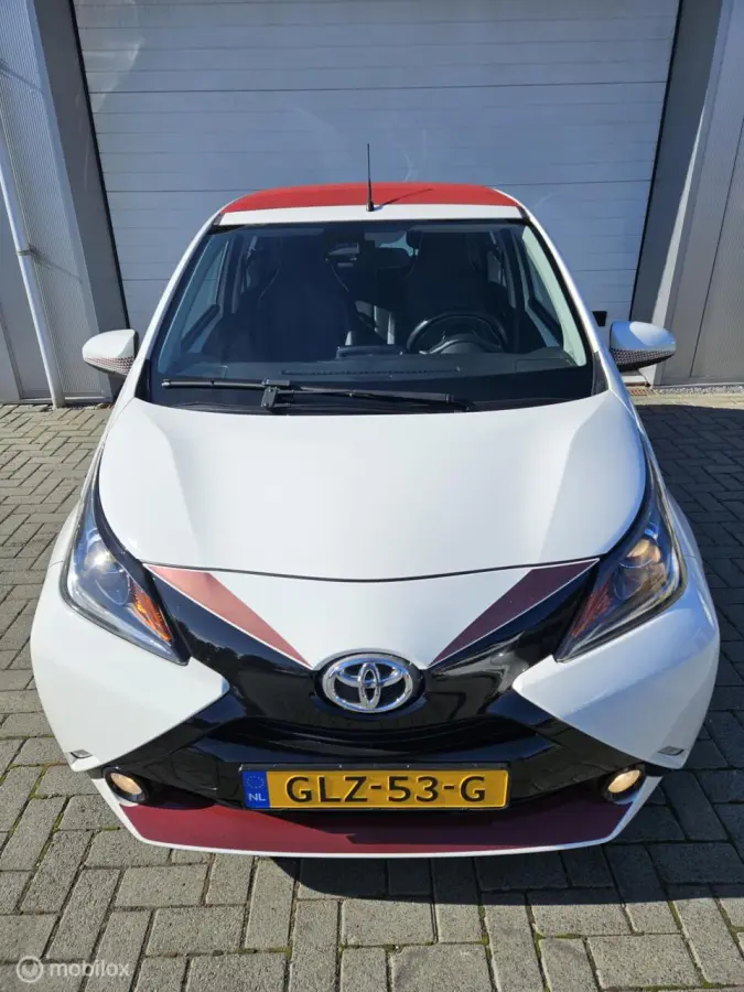 1.0 VVT-i x-cite Cabrio zeer nette auto!!