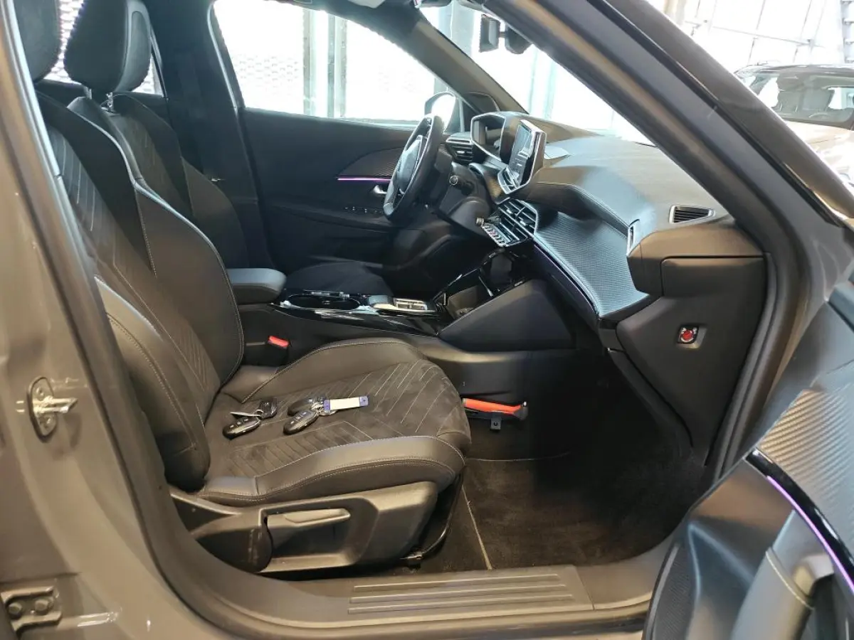 EV GT 54 kWh | Fase 3 laden | Panorama/schuifdak | Massage | Luxe stoelen | Navigatie | Camera voor + achter |