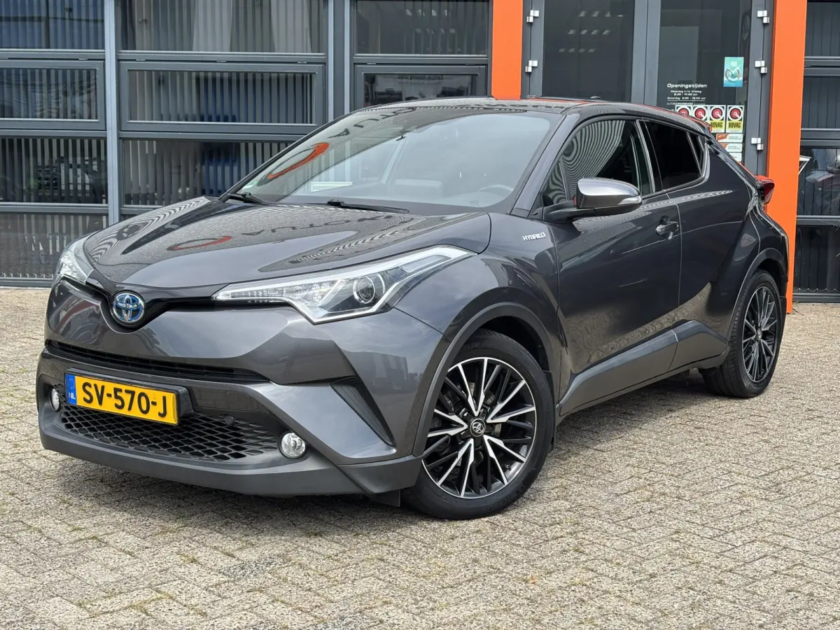 1.8 Hybrid Dynamic / NL auto / Trekhaak Afneembaar / Camera / Navi / Stoelverwarming /