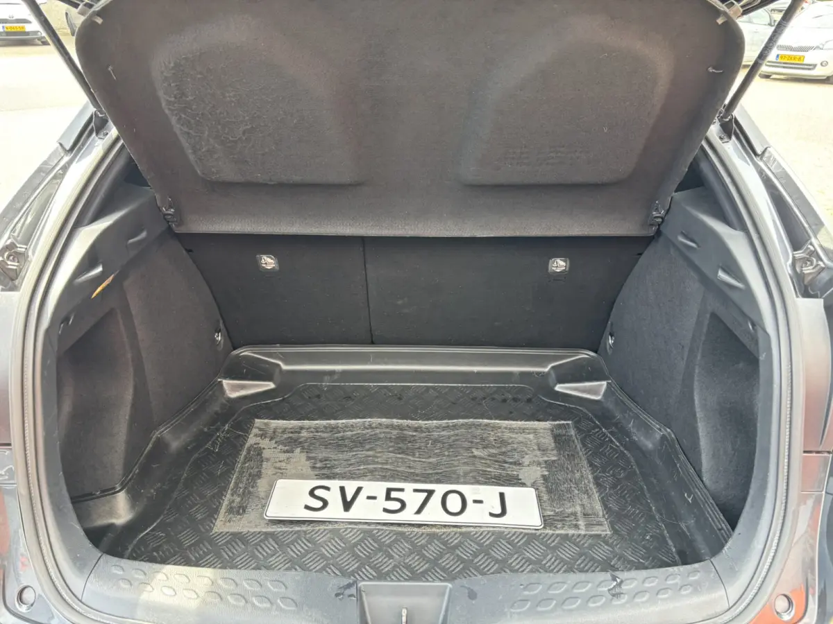 1.8 Hybrid Dynamic / NL auto / Trekhaak Afneembaar / Camera / Navi / Stoelverwarming /