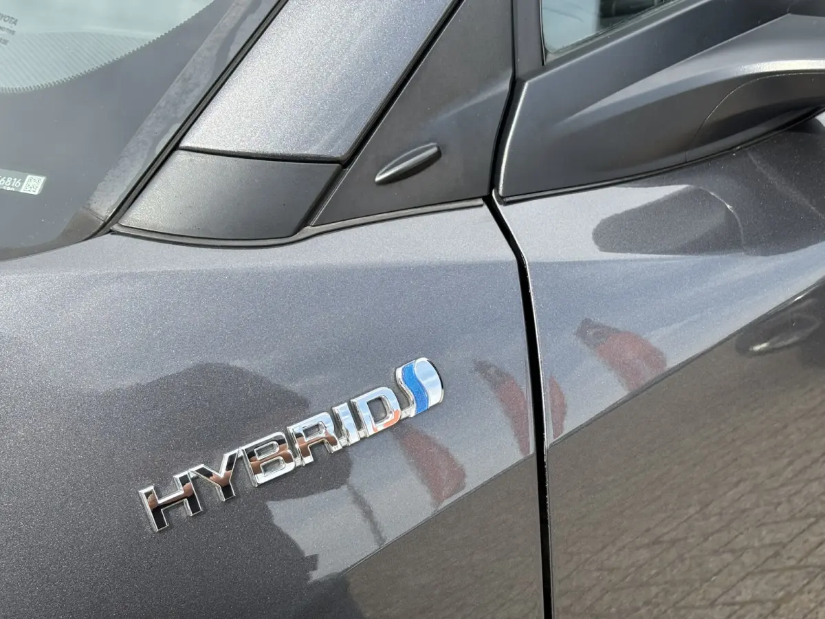 1.8 Hybrid Dynamic / NL auto / Trekhaak Afneembaar / Camera / Navi / Stoelverwarming /