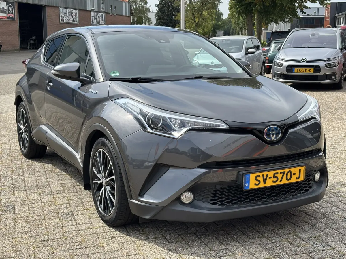 1.8 Hybrid Dynamic / NL auto / Trekhaak Afneembaar / Camera / Navi / Stoelverwarming /