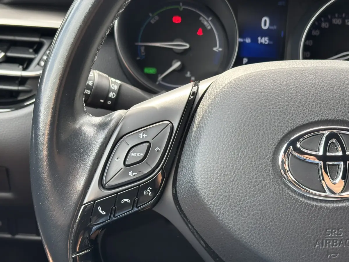 1.8 Hybrid Dynamic / NL auto / Trekhaak Afneembaar / Camera / Navi / Stoelverwarming /