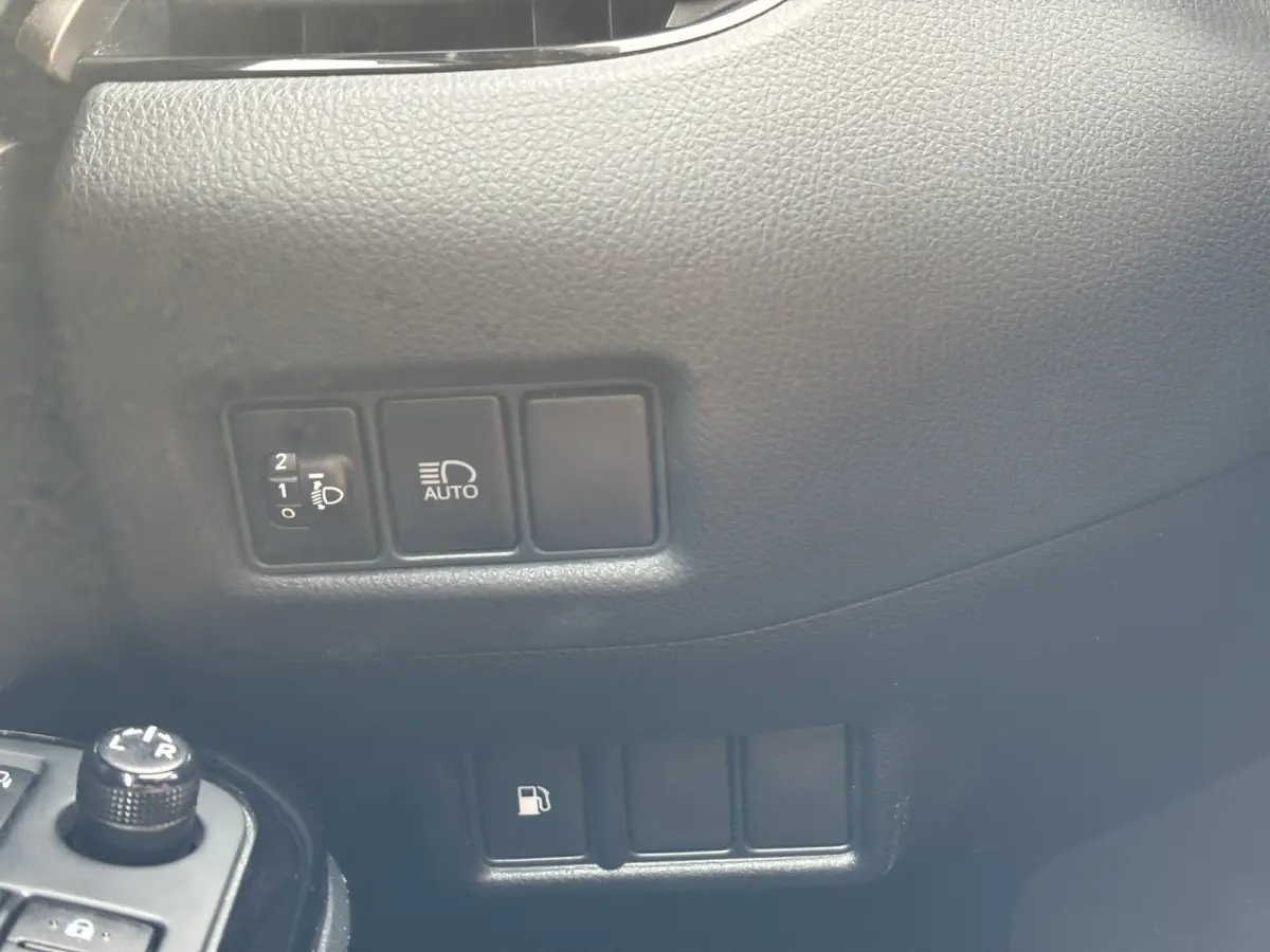 1.8 Hybrid Dynamic / NL auto / Trekhaak Afneembaar / Camera / Navi / Stoelverwarming /