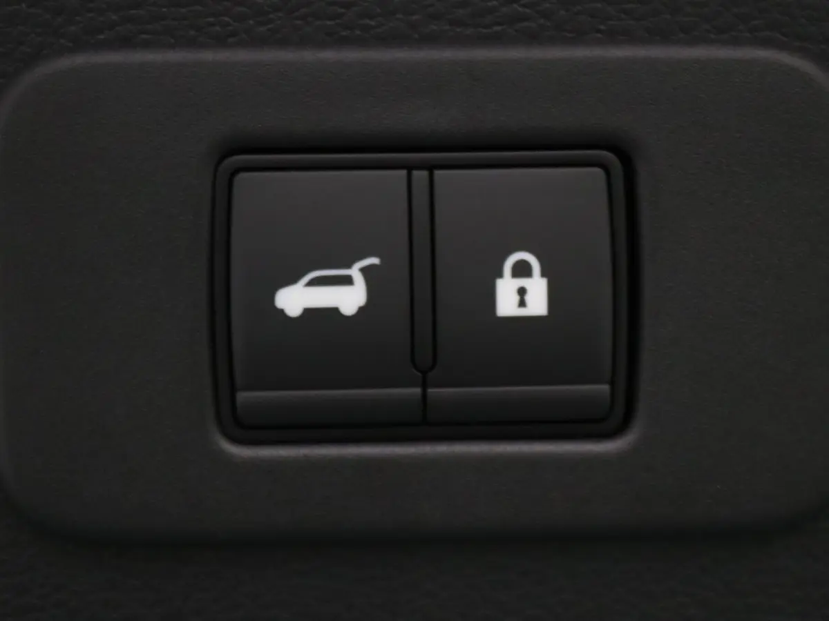 Evolve 75 kWh Apple Carplay/Android Auto | Climate