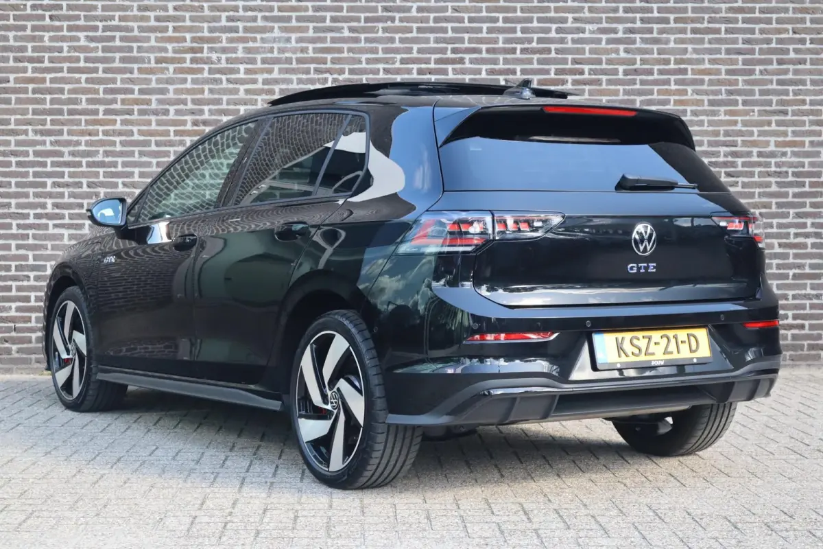 GTE 1.5 eHybrid 272pk | SoH 100% | Panoramadak | Lederen Bekleding | Head-up Display | Trekhaak Zwenkbaar