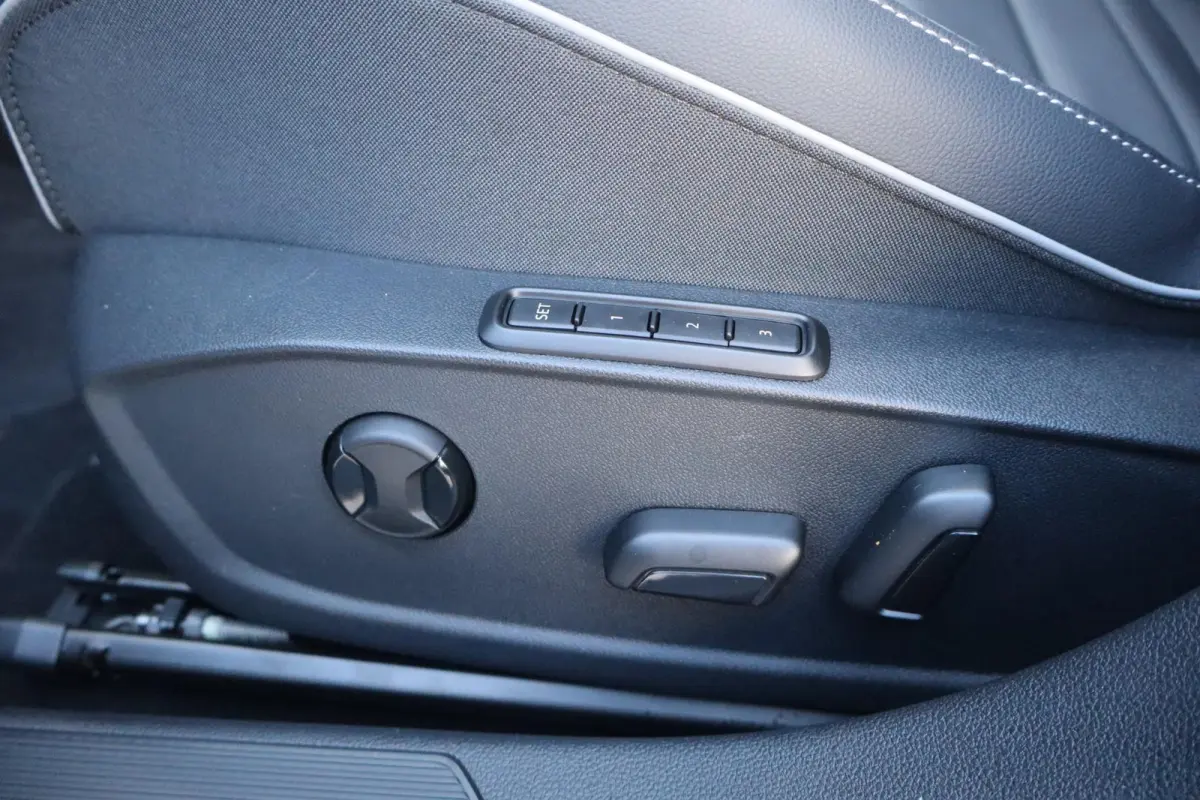 GTE 1.5 eHybrid 272pk | SoH 100% | Panoramadak | Lederen Bekleding | Head-up Display | Trekhaak Zwenkbaar
