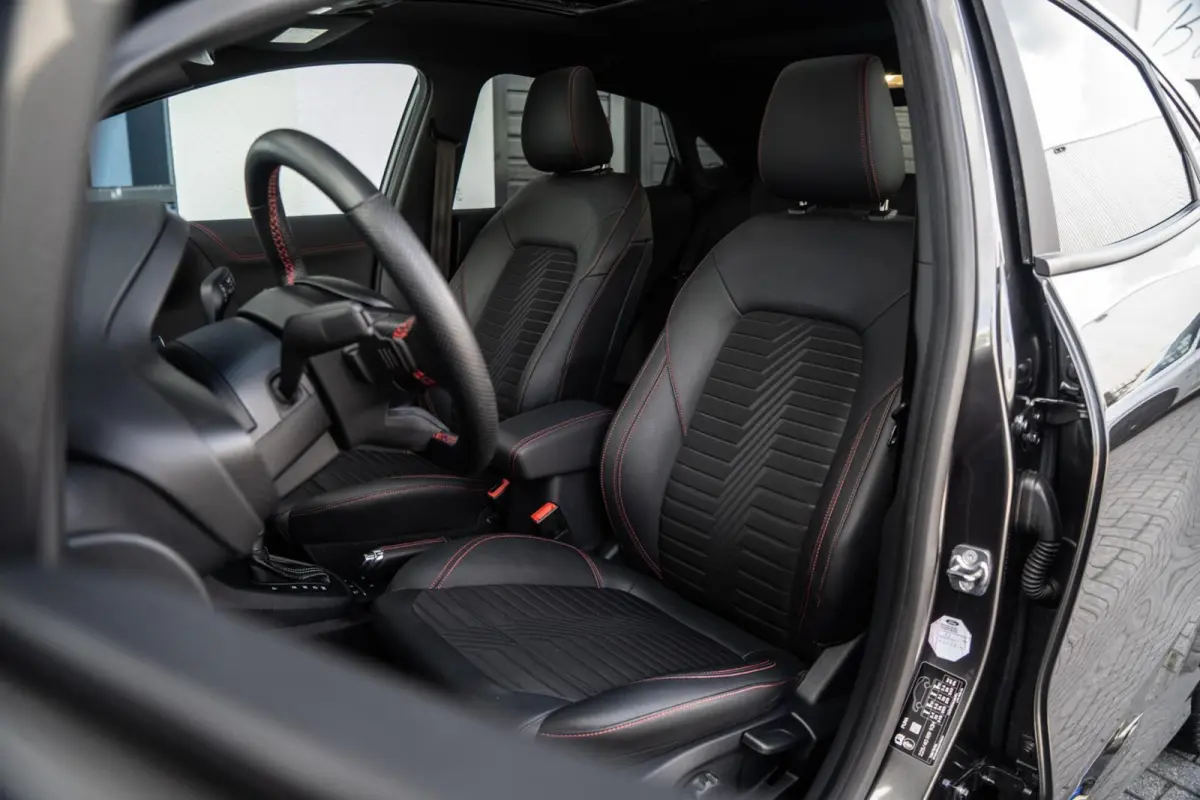 1.0 EcoBoost ST-Line X PANO / CAMERA / WINTER PAKKET