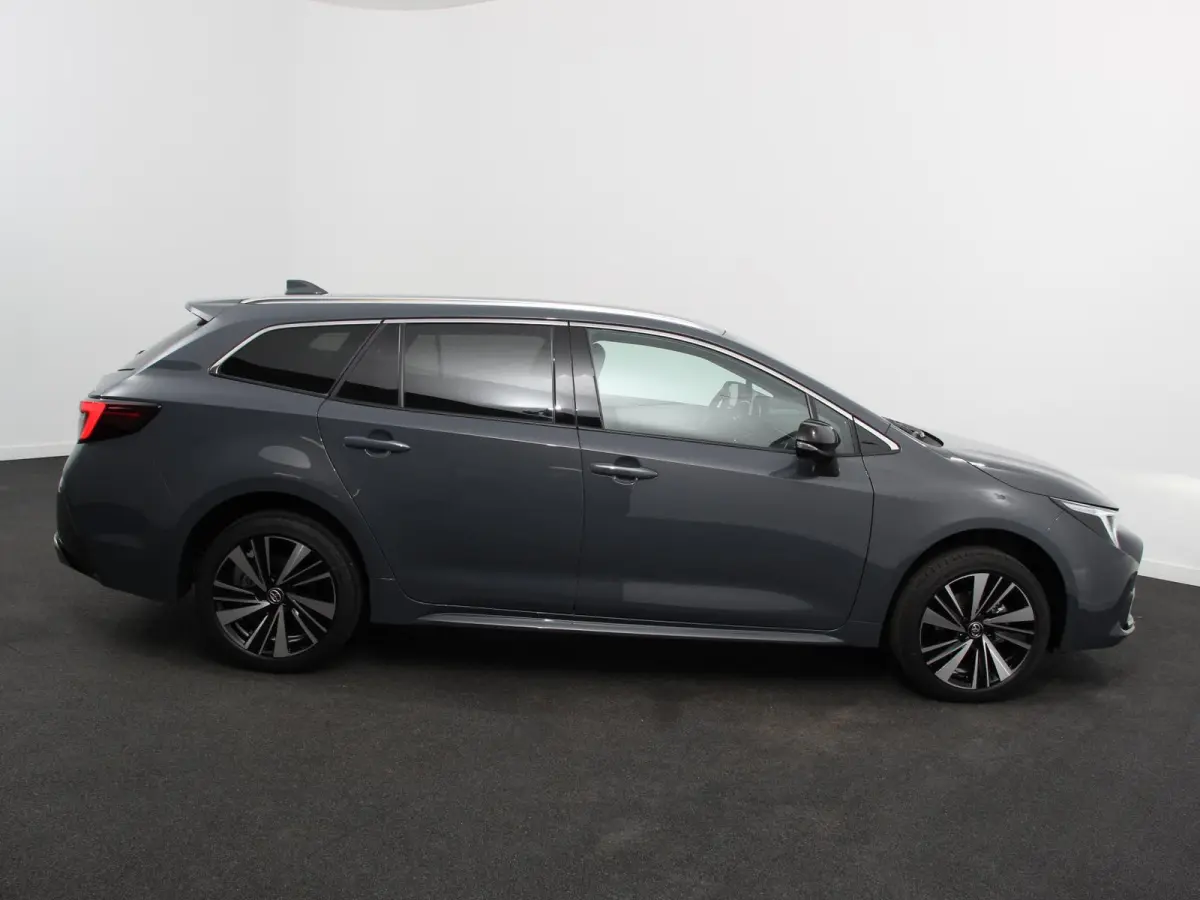 Automaat Hybrid 140 Active DEMO ! Camera Navigatie Apple Carplay/Android Auto Climate Control Parkeer sensoren Lichtmetalen Velgen