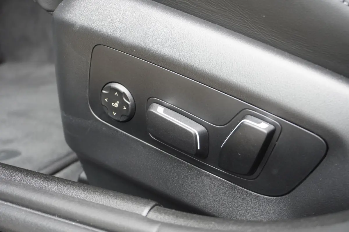 M5 | Comfort Pack | Trekhaak | Stoelventilatie | Driving Assistant Professional | M Driver's Pack