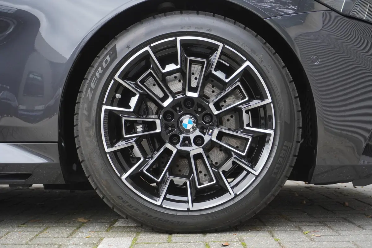 M5 | Comfort Pack | Trekhaak | Stoelventilatie | Driving Assistant Professional | M Driver's Pack