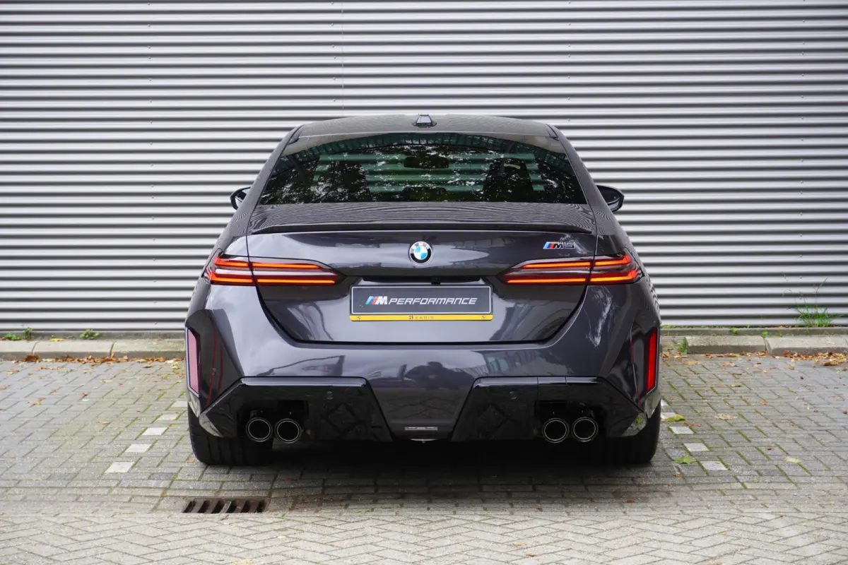 M5 | Comfort Pack | Trekhaak | Stoelventilatie | Driving Assistant Professional | M Driver's Pack