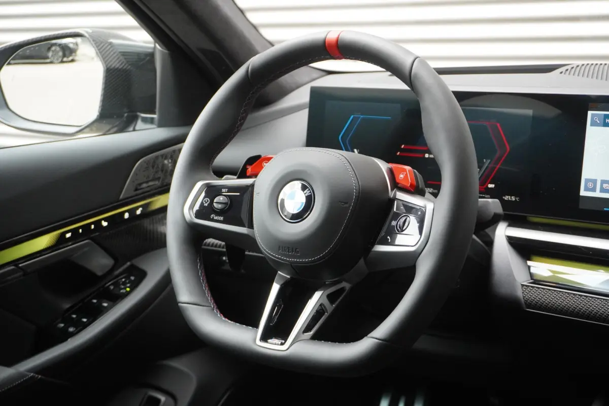 M5 | Comfort Pack | Trekhaak | Stoelventilatie | Driving Assistant Professional | M Driver's Pack