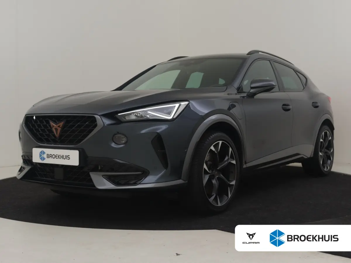 VZ e-Hybrid | Trekhaak uitklapbaar | Achteruitrijcamera | Stoel/stuurverw | Keyless | Cruise control adapt | Climate control | Dodehoek | Navi | DAB | LED | 19"LMV
