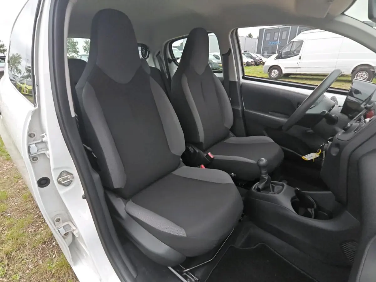 1.0 e-VTi Access | Geen airco | Bluetooth | LED | NL auto | 1e Eigenaar | 9.000km | USB aansluiting |