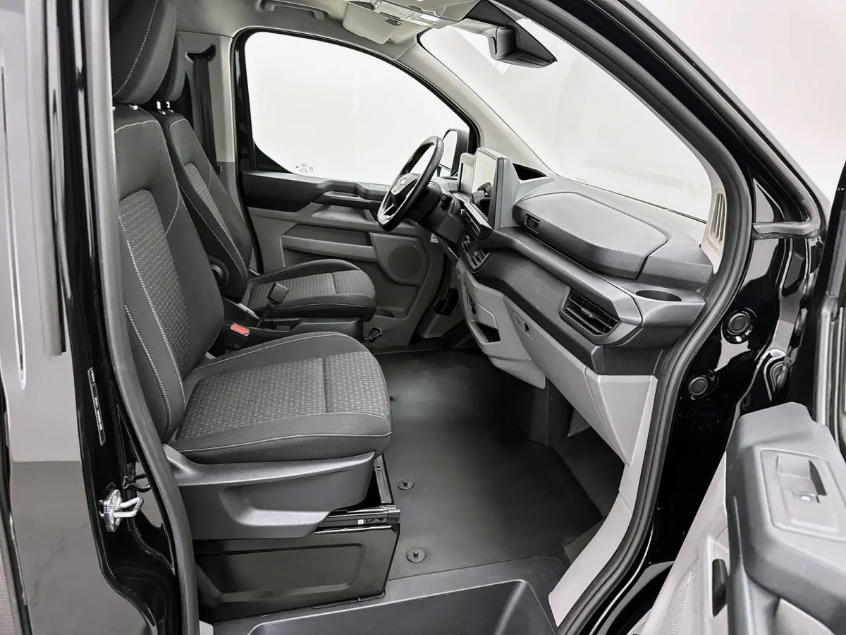 320 2.0 TDCI L2H1 AWD 4x4 170pk Schuifdeur L+R Trekhaak
