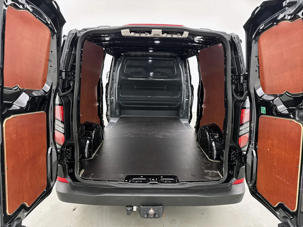320 2.0 TDCI L2H1 AWD 4x4 170pk Schuifdeur L+R Trekhaak
