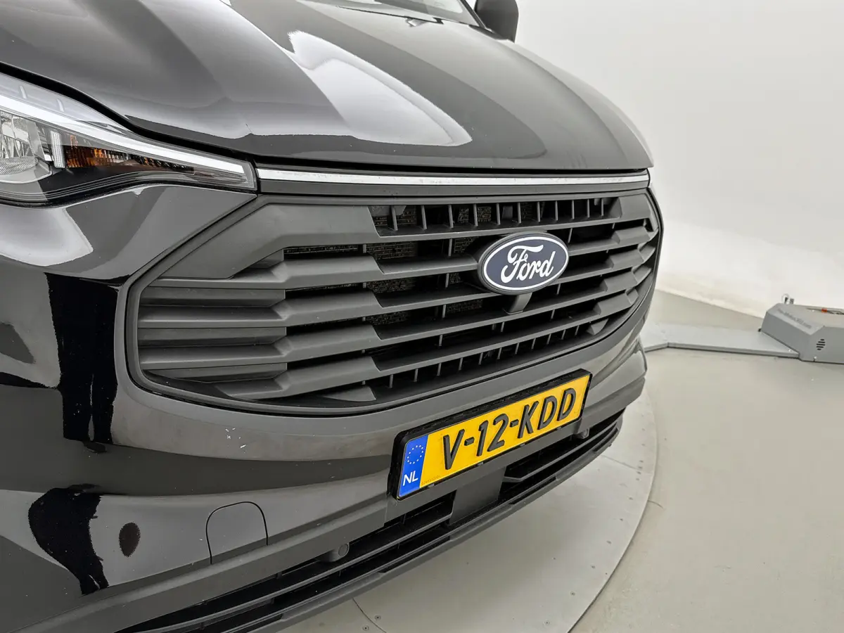 320 2.0 TDCI L2H1 AWD 4x4 170pk Schuifdeur L+R Trekhaak