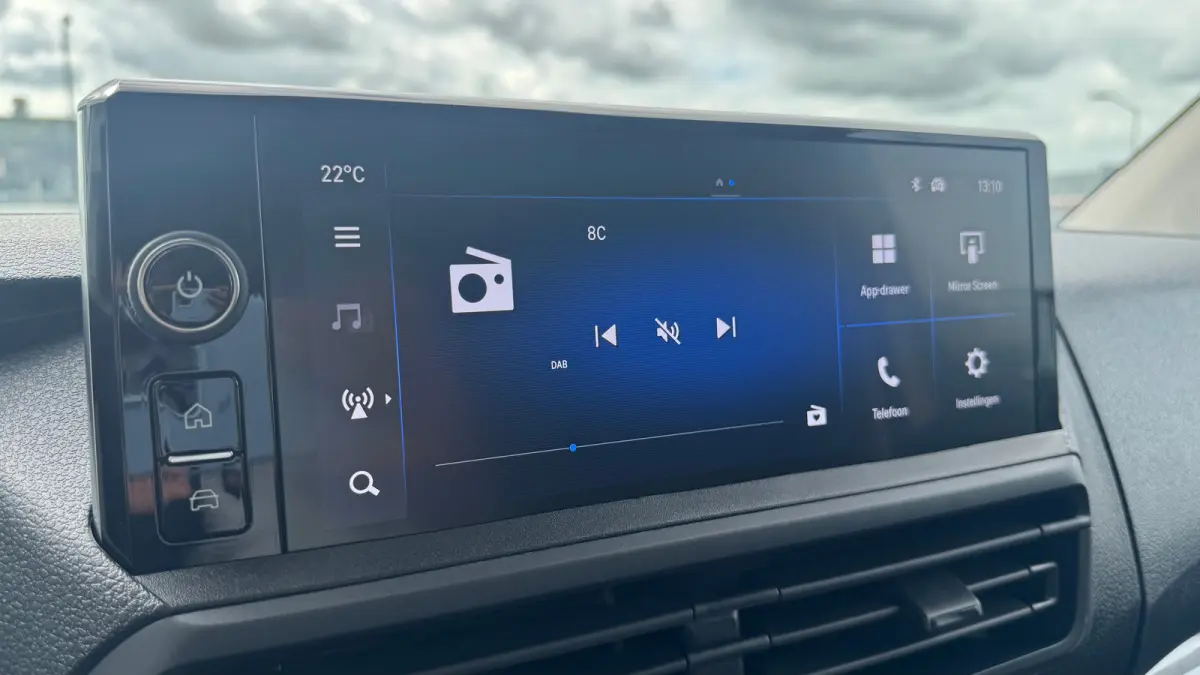 gesloten Bestelwagen Standaard - Electric L3 | Elektrisch bedienbare en verwarmde buitenspiegels | Geïsoleerde comfort scheidingswand met vaste ruit | Houten afwerking laadruimte