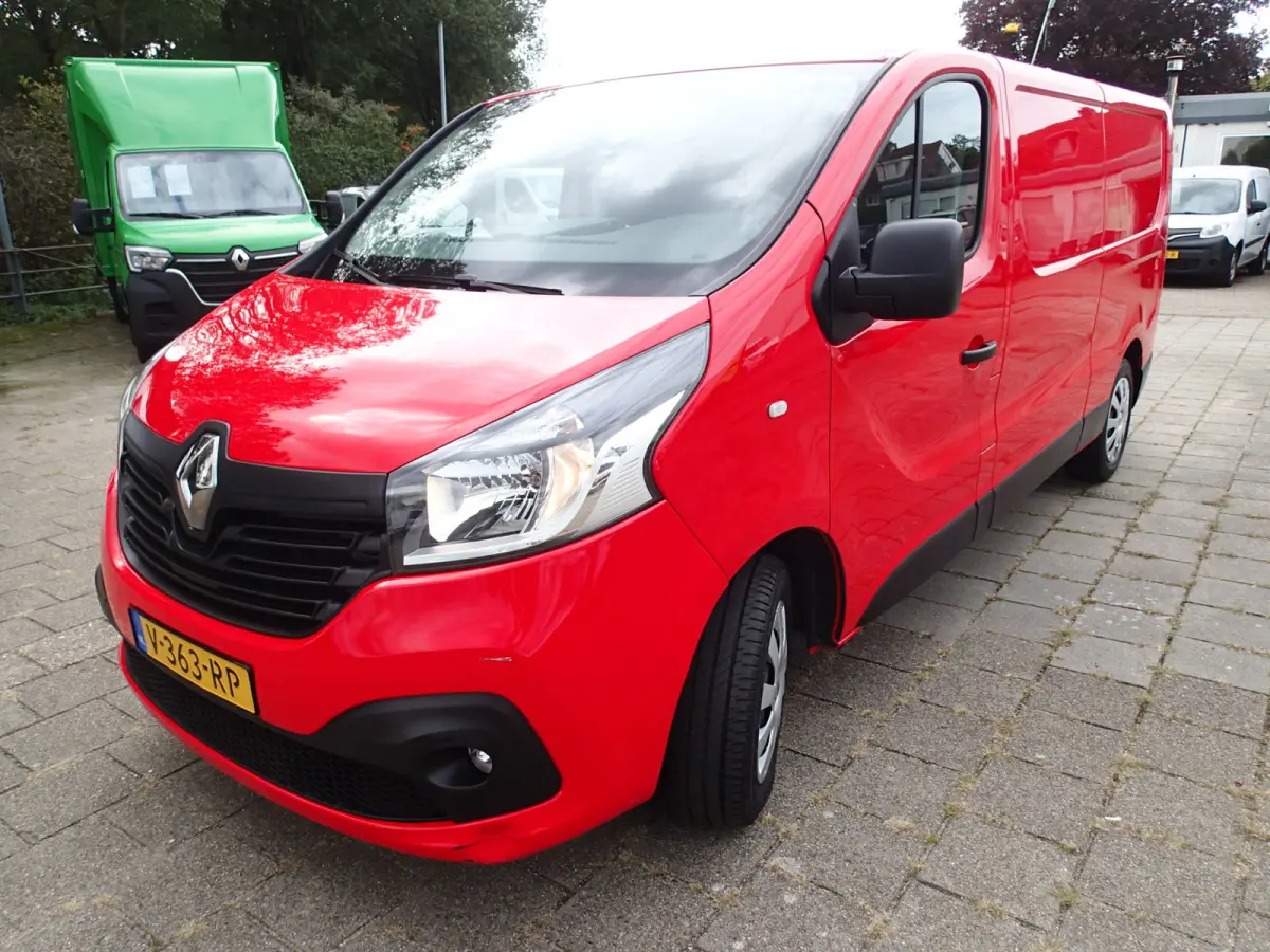 1.6 dCi T29 L2H1 Comfort VOORZIEN VAN AIRCO+CRUISE+TREKHAAK !!!