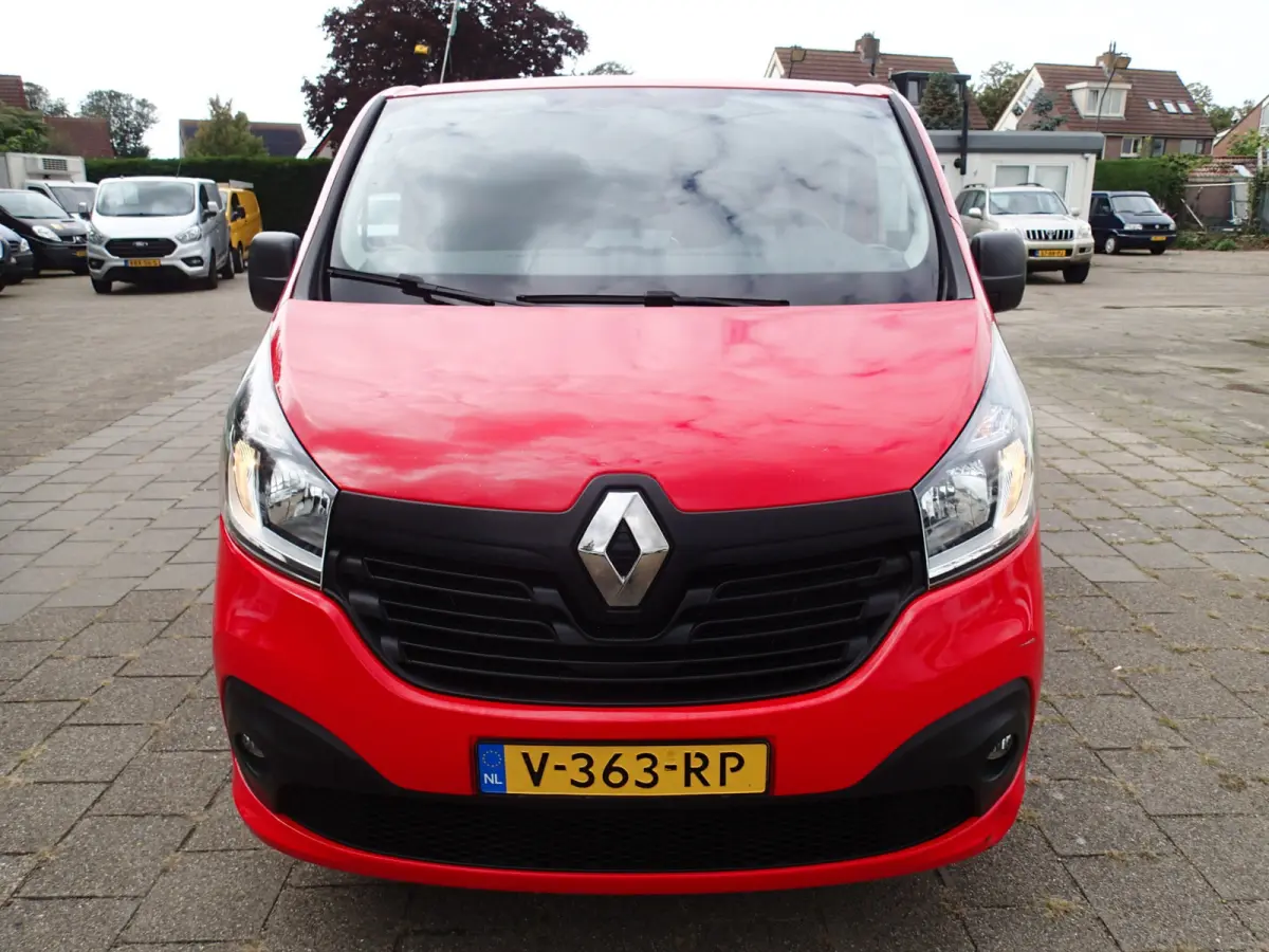 1.6 dCi T29 L2H1 Comfort VOORZIEN VAN AIRCO+CRUISE+TREKHAAK !!!