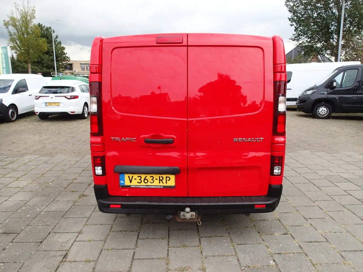 1.6 dCi T29 L2H1 Comfort VOORZIEN VAN AIRCO+CRUISE+TREKHAAK !!!